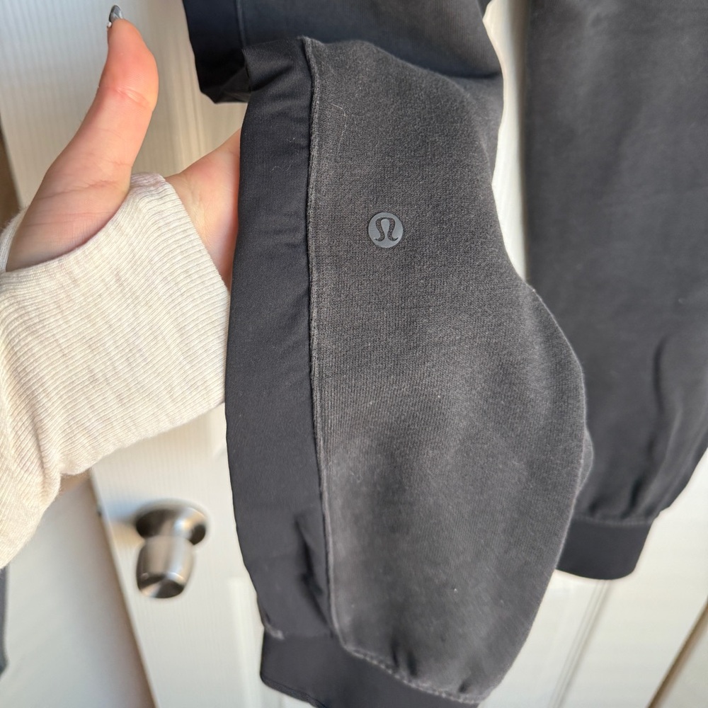 LULULEMON Black Scuba Joggers Get Going Jogger Pants 28.5” Cotton W5A5GS Sz 6 - Picture 5 of 8